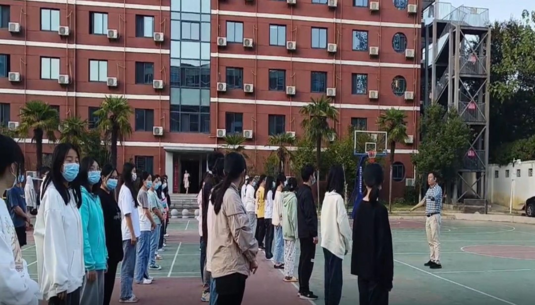 实训大楼疏散演练现场-4.jpg