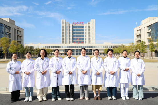 助产教研室：精益求精研助产，团结协作护母婴